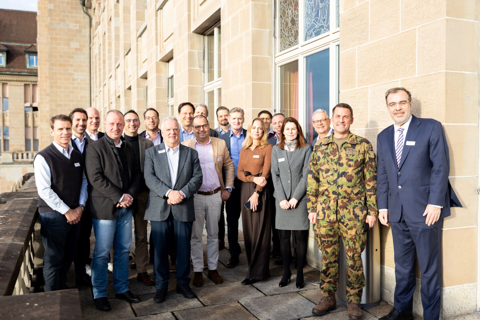 01_CFO Roundtable_112025_Group Photo_160A9989.jpg